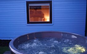 West Wicklow Glamping With Hot Tub